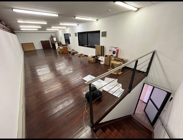 365M² OFFICE TO LET IN NDABENI